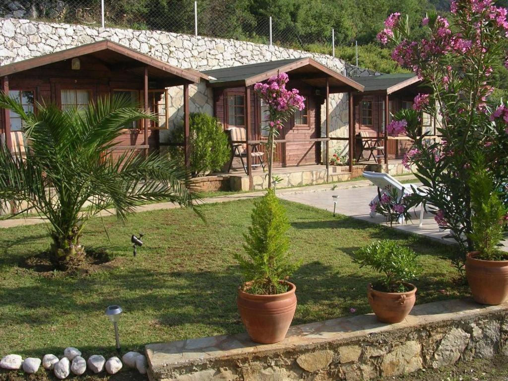 Onur Motel Faralya Fethiye Экстерьер фото